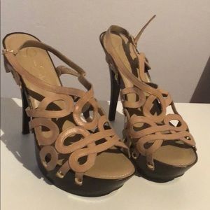 Nude pattern platform heels